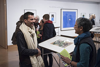 Artist Waseem Ahmed speaking to visitors, photo: Sebastian Bolesch