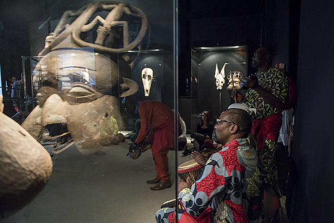 Project "Knight Moves - Again," Ceremony de Vodou Hèbièsso (Toulabo and Adanyro) for the blessing of Mathilde ter Heijne's installation "Pulling Matter from Unknown Sources," 2015, photo: Sebastian Bolesch