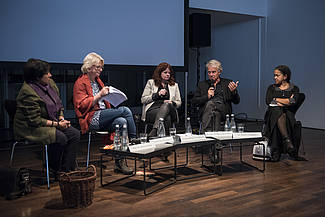 First panel-discussion with Monica Juneja, Karoline Noack, moderator Leontine Meijer-van-Mensch, Wolfgang Kaschuba and Bambi Ceuppens, Photo: Sebastian Bolesch